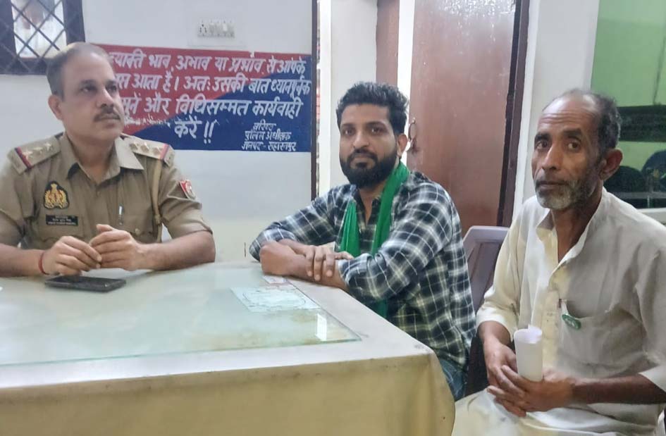 Dowry seekers brutalize a pregnant woman, beating her inside her home; her condition is critical.