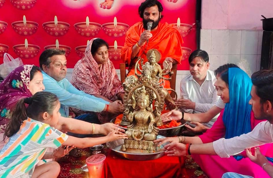 Spiritual progress is not possible without the blessings of Mother Kushmanda: Maharaj