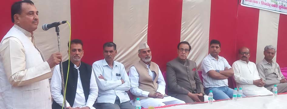 Eid Mubarak (Eid greetings) resonated in the Shri Ram Temple complex; the Qaumi Ekta Committee set an example of brotherhood.