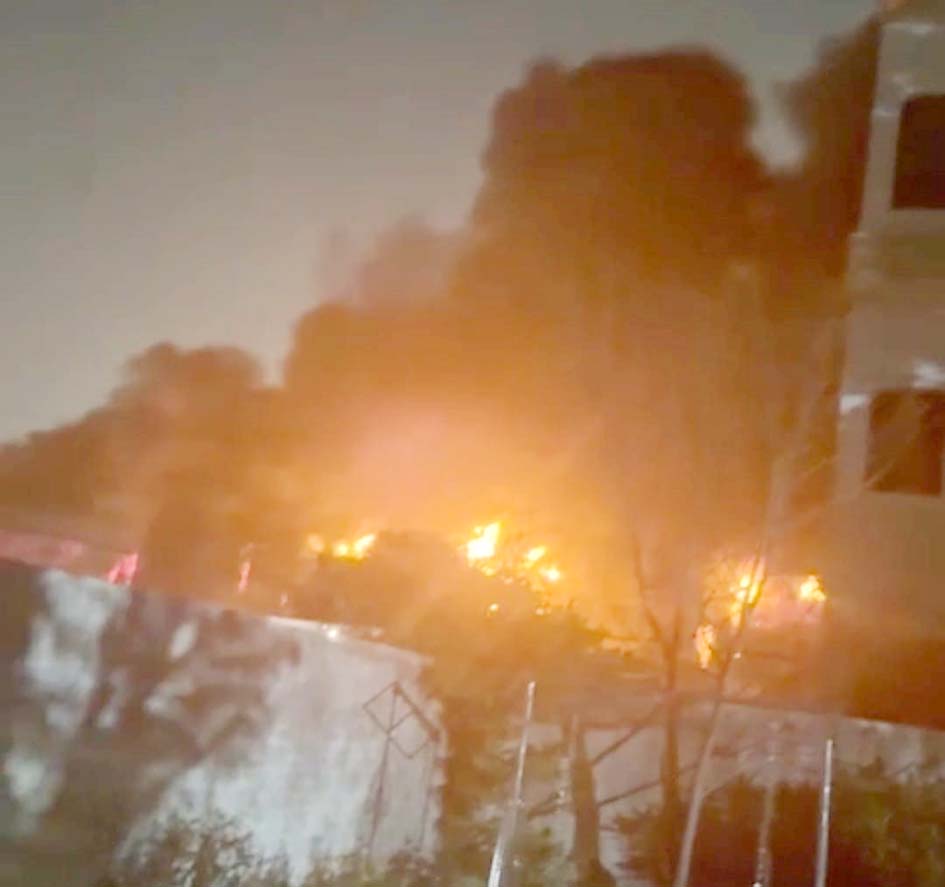 Maharaja Palace on Delhi Road turns into a ball of fire, short circuit causes massive destruction