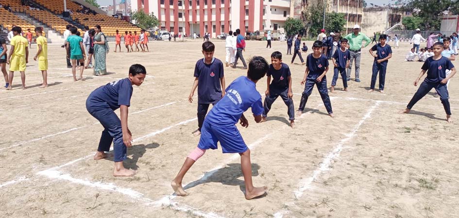 PM Shri Vidyalaya Sports Competition begins at Jastal Mini Stadium, children showcase their strength