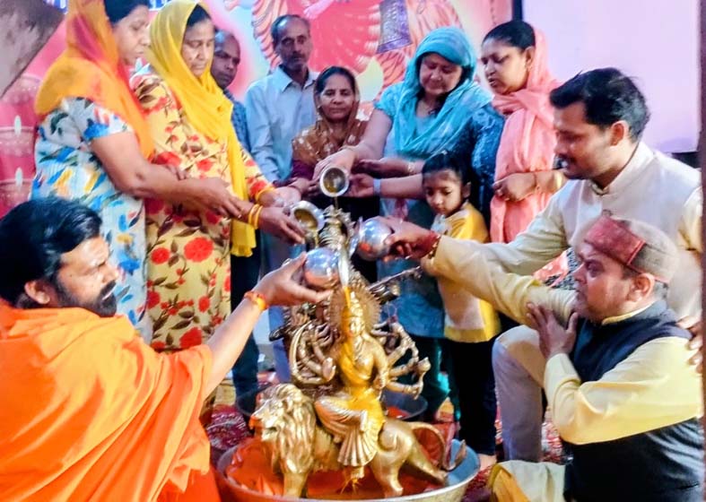 Mother Skandamata is the protector of children and destroyer of sufferings: Maharaj