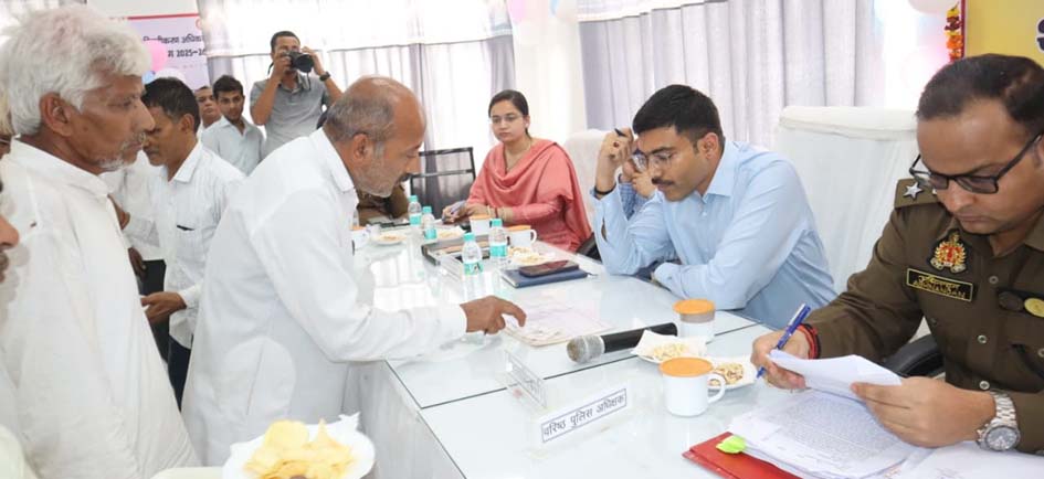 Timely and quality resolution of public problems is the priority of the government: DM Manish Bansal