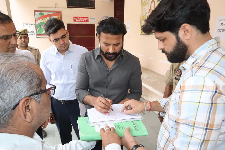 The District Election Officer conducted the monthly inspection of the EVM warehouse.