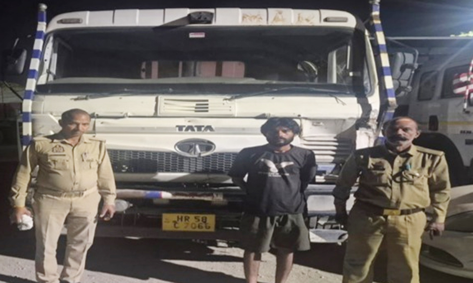 Joint action by police and revenue team, two overloaded dumpers seized