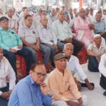 Pensioners demand restoration of old pension, stage massive protest in Hakikat Nagar