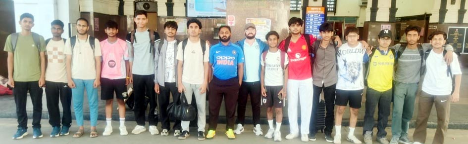 Saharanpur's football team will show its strength in Moradabad.