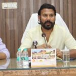 DM strict in the meeting of Vyapar Bandhu, instructions to stop the salary of negligent officers and issue notice