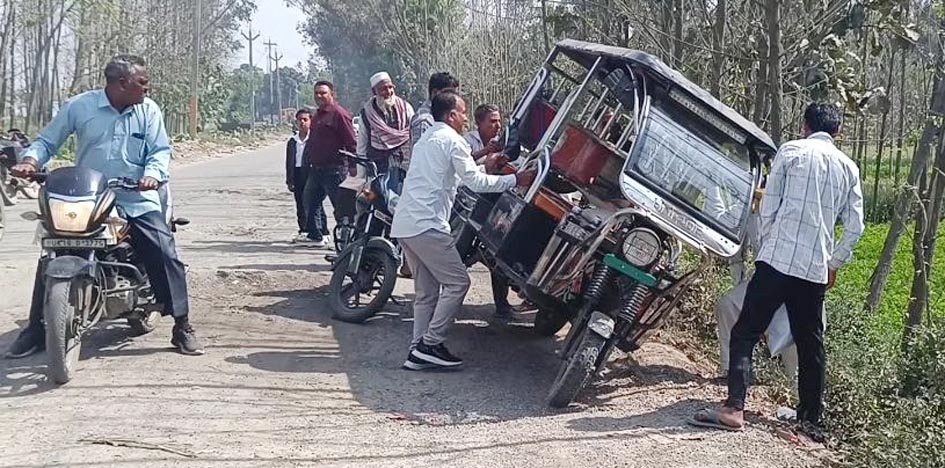 The Chilkana-Gandewad road has become a deadly road, with deep potholes causing accidents every day.