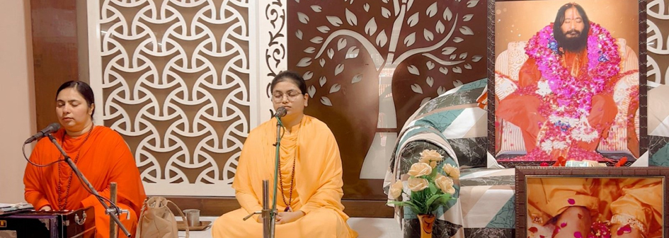 Weekly Satsang organized by Divya Jyoti Jagrati Sansthan