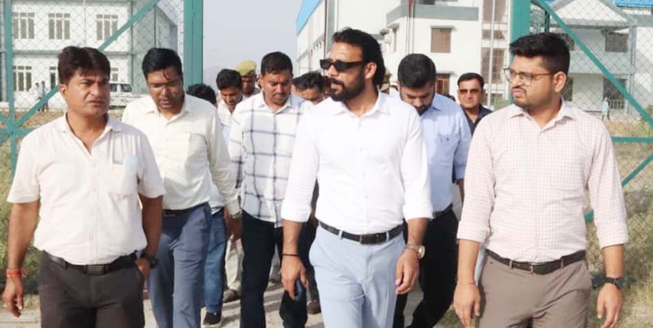 District Magistrate Arvind Kumar Chauhan inspected the Sports College.