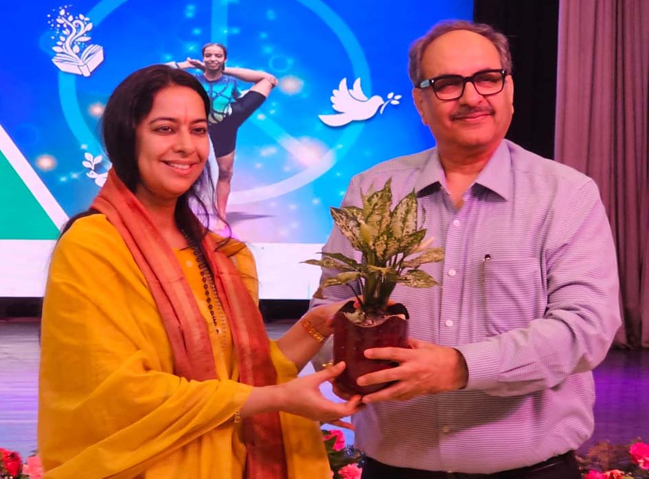 Bal Bharti School and Mokshayatan Sansthan started Yoga Sankalp Series