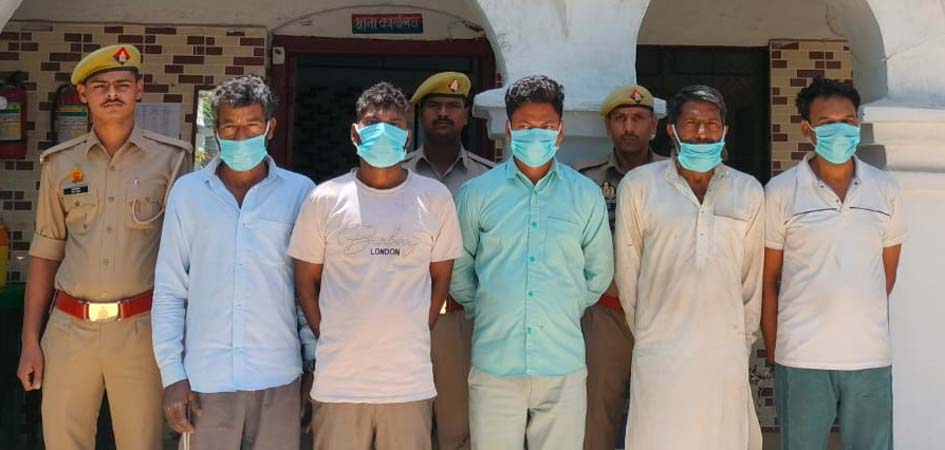 Chilkana Police Arrests 5 Wanted Accused