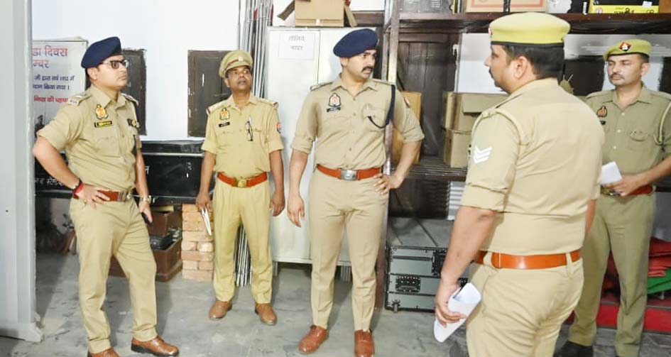 SSP Abhinandan inspected the police line and checked the arrangements.