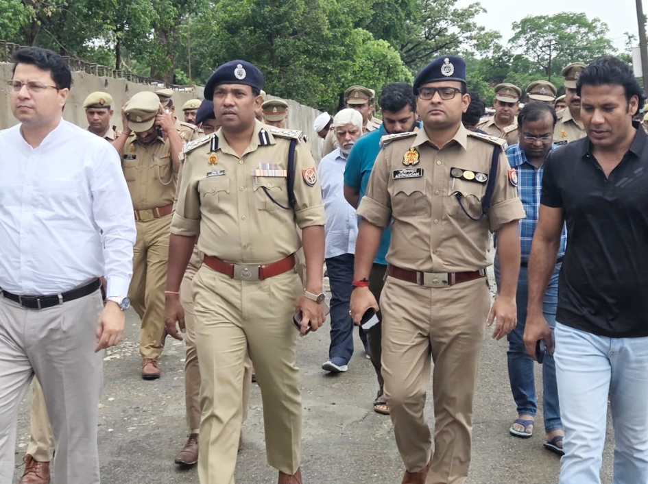 Commissioner and DIG conducted surprise inspection of Shakambhari Devi Temple