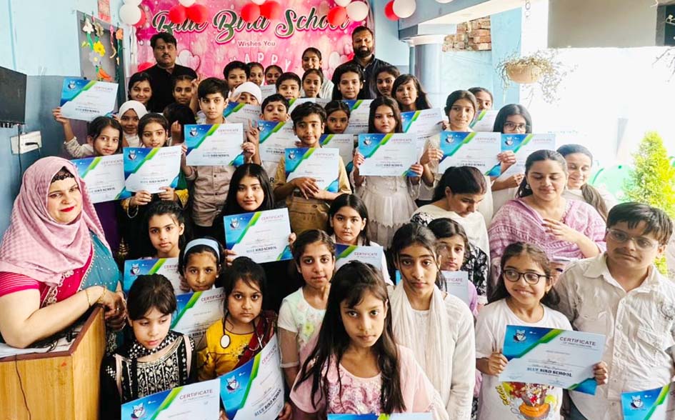 Children at Blue Bird School Won Their Mothers' Hearts on Mother's Day.