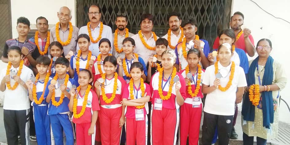 Kick boxers from Saharanpur won 20 medals in Meerut.