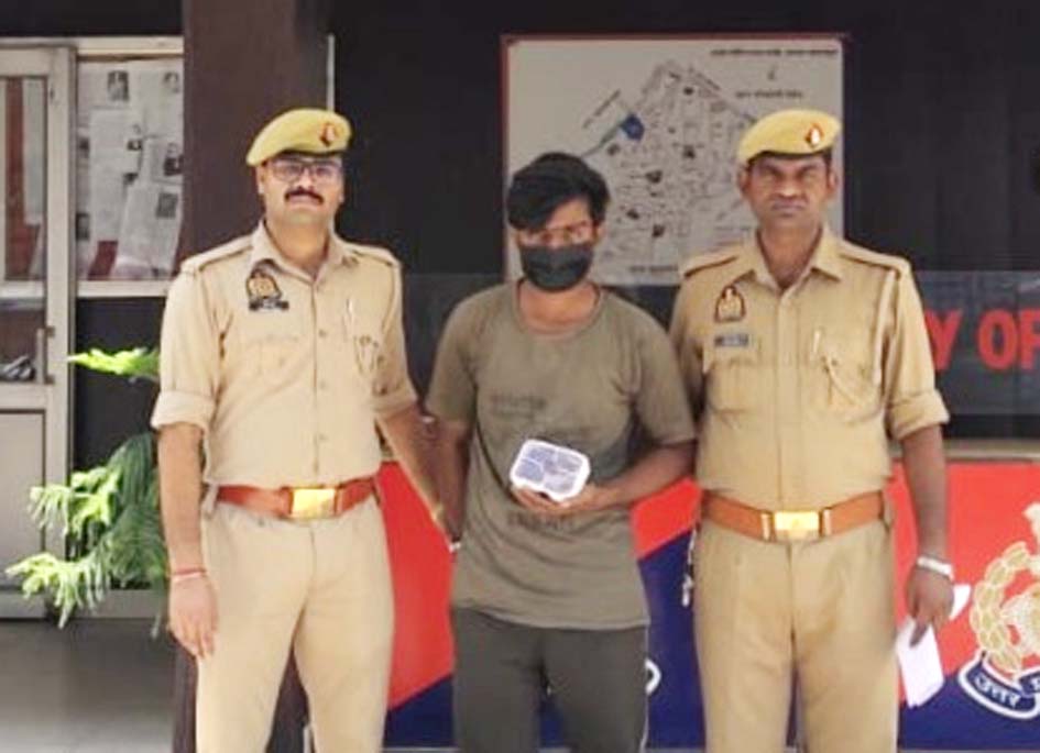 Smuggler arrested with hashish