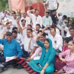 Uttar Pradesh Gram Rozgar Sevak Sangh stages a protest at the Collectorate over regularization and a 10-point list of demands.