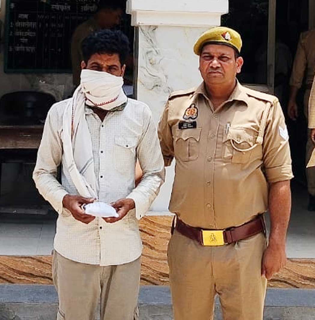 Drug smuggler nabbed with 114 grams of smack