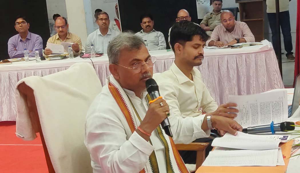 Municipal Corporation Board Meeting: Sanitation workers' wages hiked; consensus reached on development works.