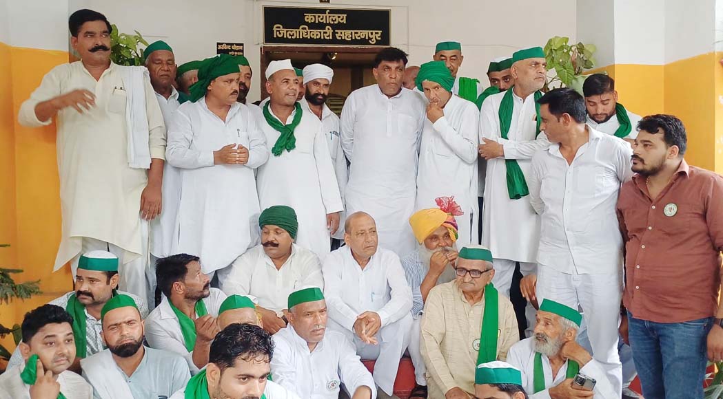 The BKU (Tikait) submitted a memorandum addressed to the Prime Minister regarding the farmers' 15-point demands.