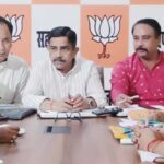 City President Sheetal Vishnoi held a meeting with office bearers regarding preparations for the booth presidents' conference.