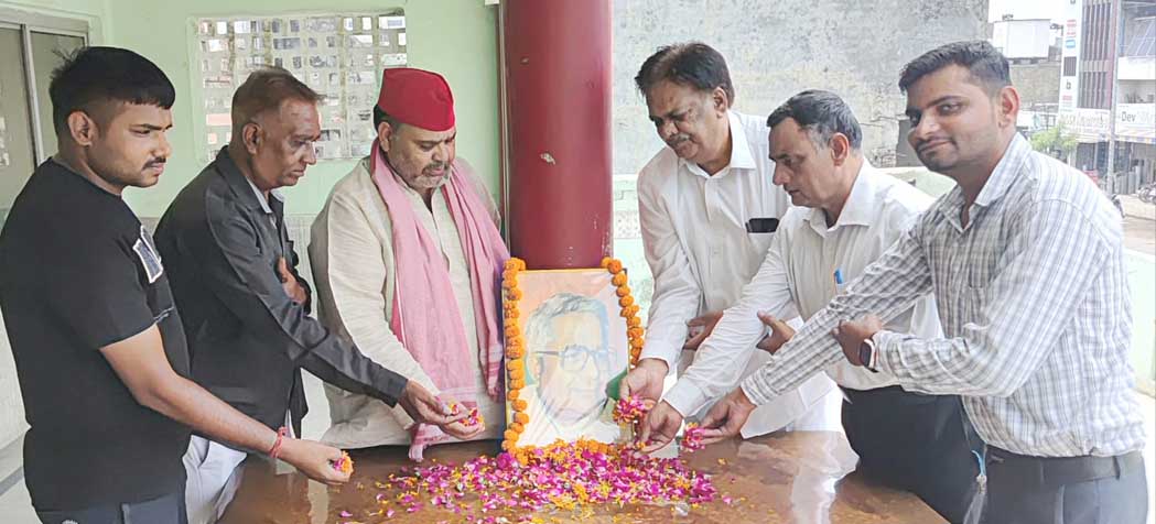 सपाईयों ने मनायी चौधरी राम शरणदास की जयंती