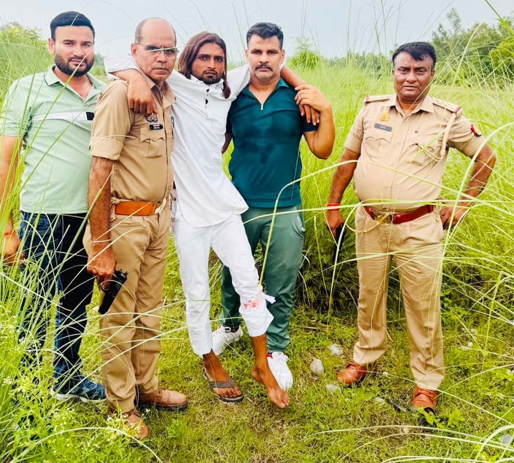 History-sheeter and cattle smuggler injured in police encounter; arrested with an illegal weapon and a stolen motorcycle.