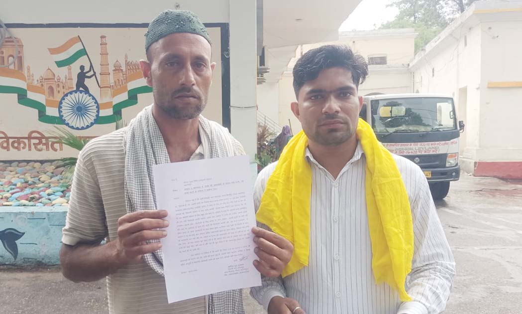 Uproar at Sadhauli Kadim CHC following the death of a woman after childbirth; family members level serious allegations of negligence.