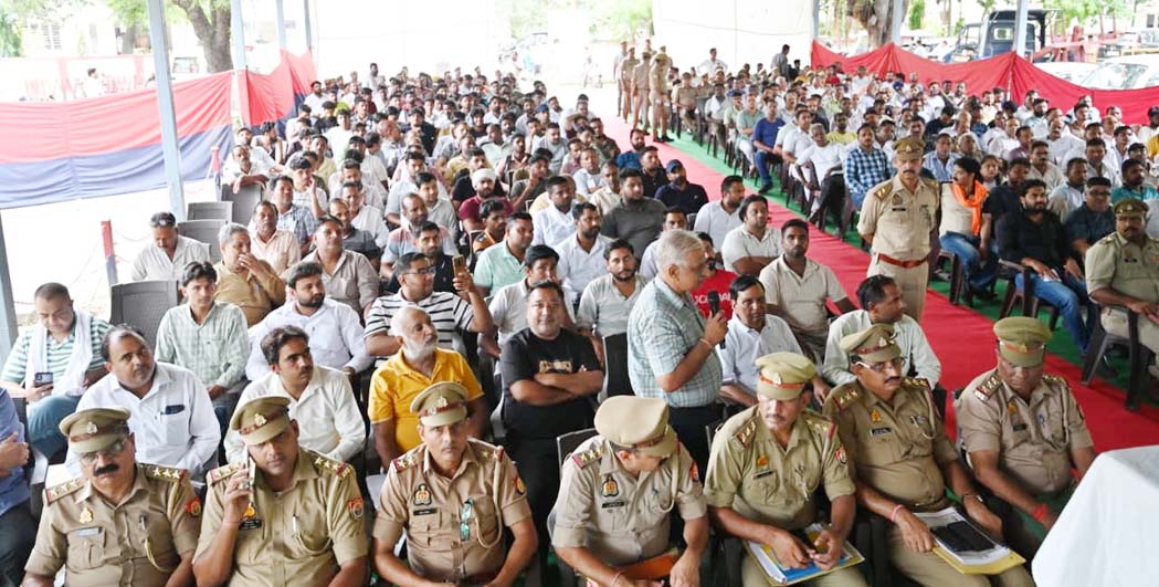Administration holds coordination meeting with camp organizers regarding Kanwar Yatra 2026.