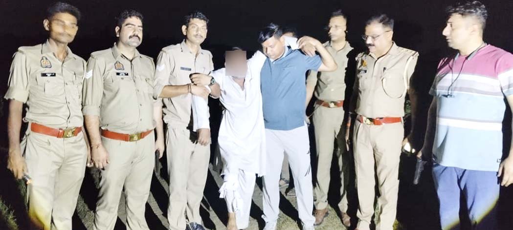 Cunning cattle slaughterer injured in police encounter; country-made pistol, knife, slaughtered cattle remains, and a motorcycle recovered.
